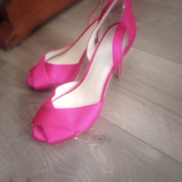 Elegant Pink Women's Heels By David's Bridal - Picture 6 of 6